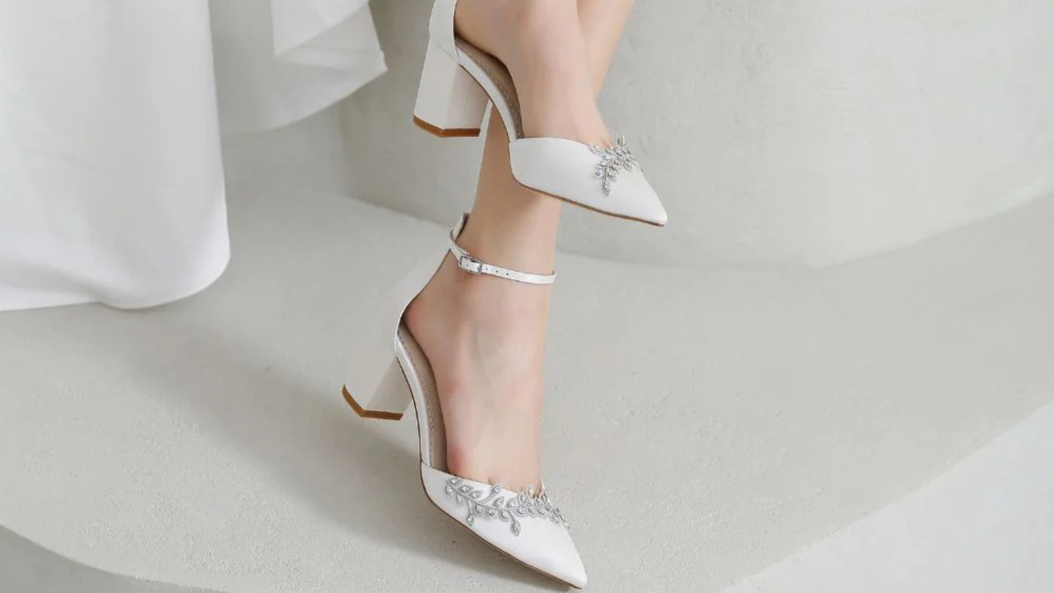 Best Outdoor Wedding Shoes For Brides