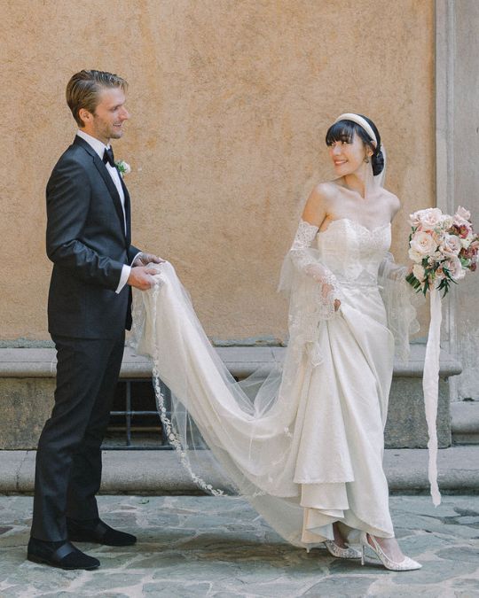 Lively looked stunning in Edna beaded wedding shoes with bows. 