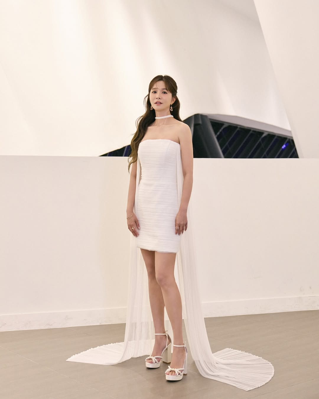 Actress Wu Pei wears Lola at the Golden Bell Awards