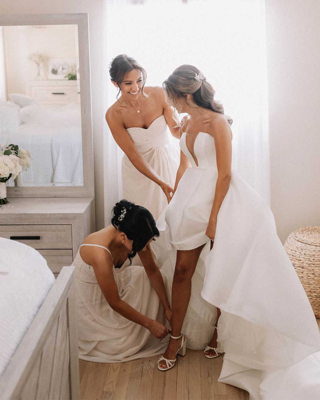 bella-belle-brides-wearing-lilia
