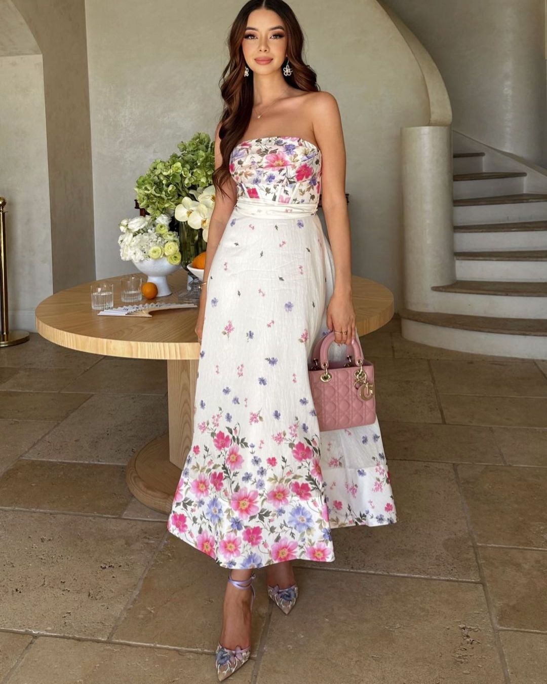  influencer Tara (@taramilktea) wears bella belle
