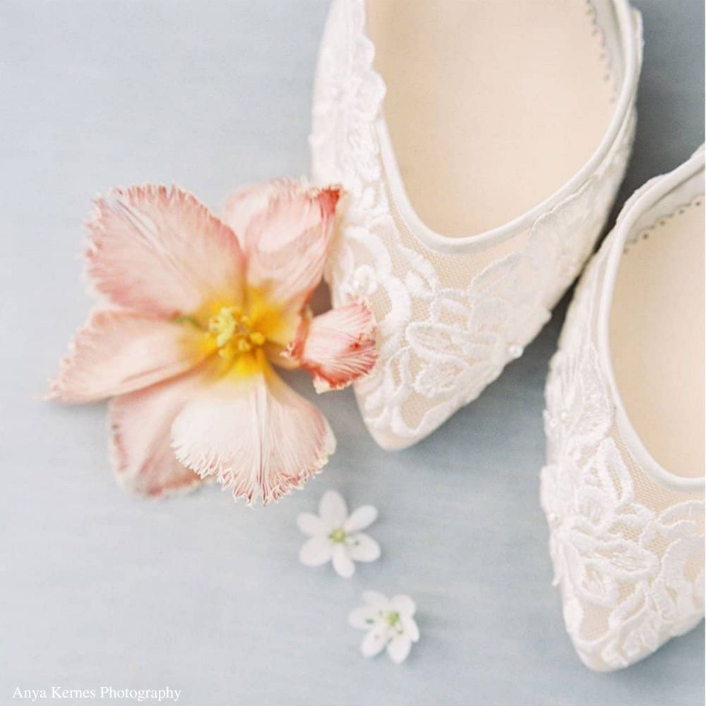 Floral Lace Low Heel Shoes with Ankle Cross Straps