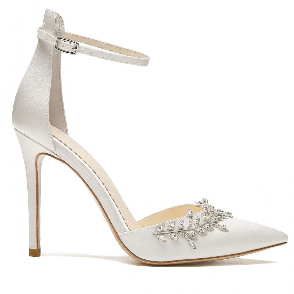 Bella Belle Women's Ivory Wedding / Bridal Shoes - High Heels - Rhinestones - Size 8.5